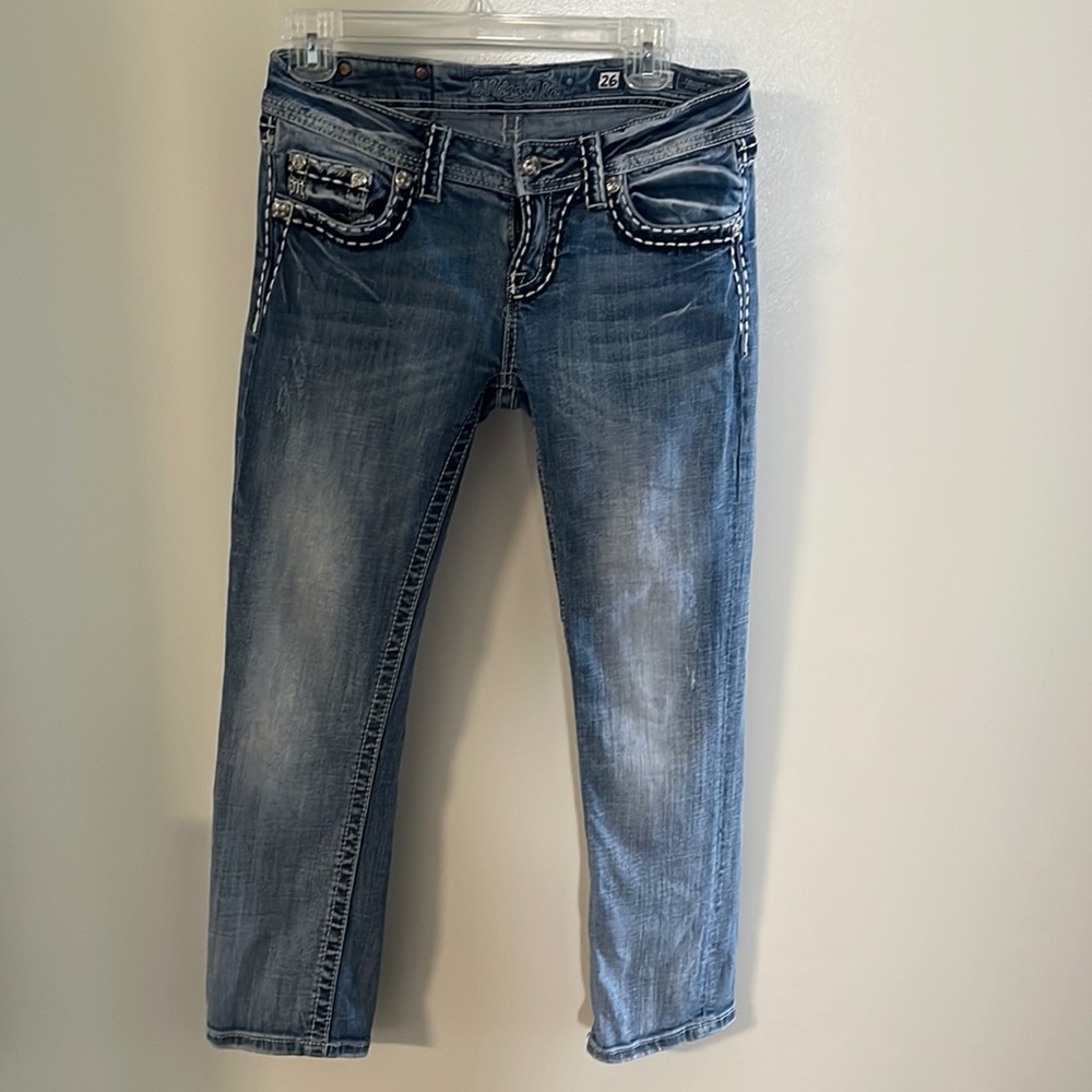 Miss me Women’s size 26 capri.